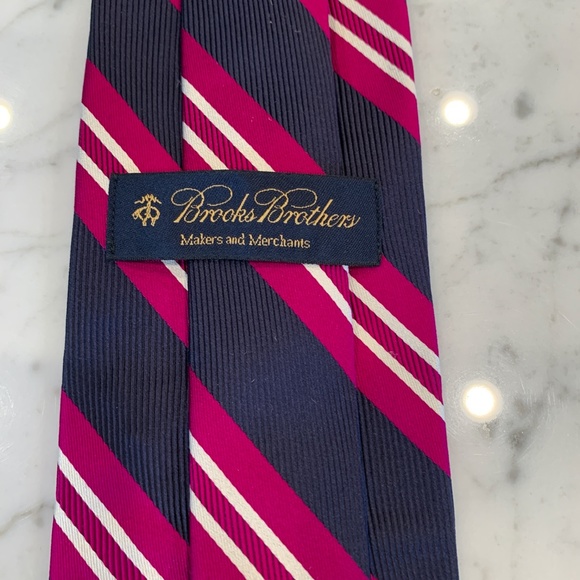 Brooks Brothers Silk Neck Tie - Picture 2 of 4